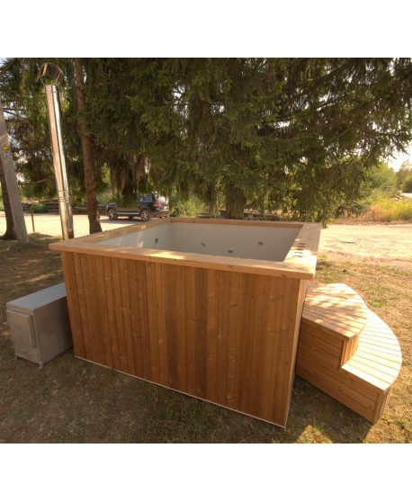 Square shape hot tub Square shape hot tub