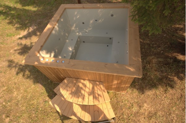Deluxe hot tub, 180x180 cm, square shape with thermowood trim Deluxe hot tub, 180x180 cm, square shape with thermowood trim