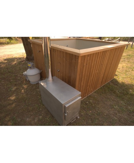 Square shape hot tub