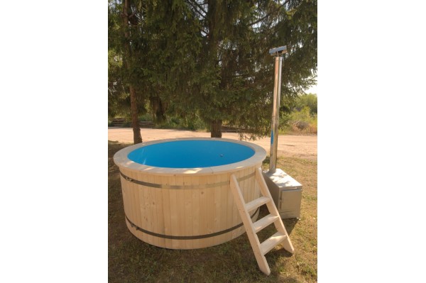 220 cm Plastikinis kubilas su egline medienos apdaila 220 cm Plastikinis kubilas su egline medienos apdaila