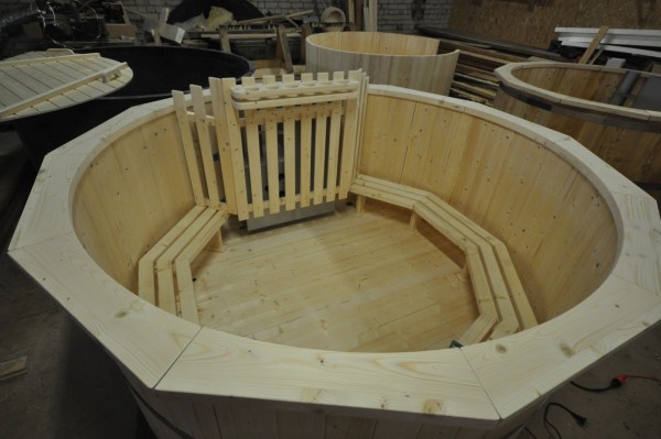spruce wood hot tub spruce wood hot tub