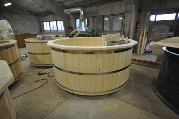 spruce wood hot tub spruce wood hot tub