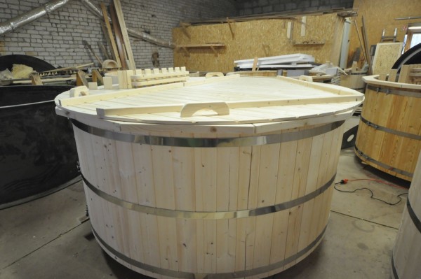 spruce wood hot tub spruce wood hot tub