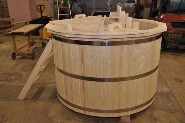 spruce wood hot tub spruce wood hot tub