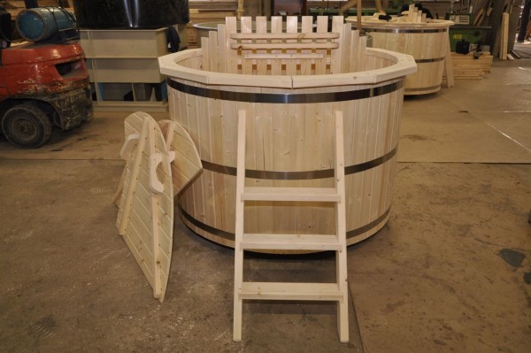 spruce wood hot tub spruce wood hot tub
