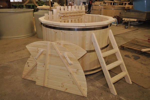 spruce wood hot tub spruce wood hot tub