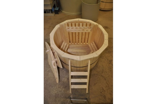 spruce wood hot tub spruce wood hot tub