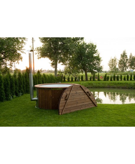 Royal wellness hot tub with integrated stove Royal wellness hot tub with integrated stove