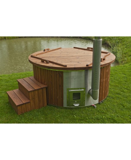 Royal wellness hot tub with integrated stove Royal wellness hot tub with integrated stove