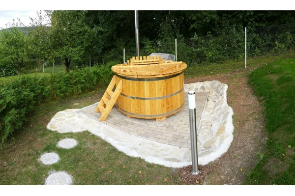 larch wood hot tub larch wood hot tub