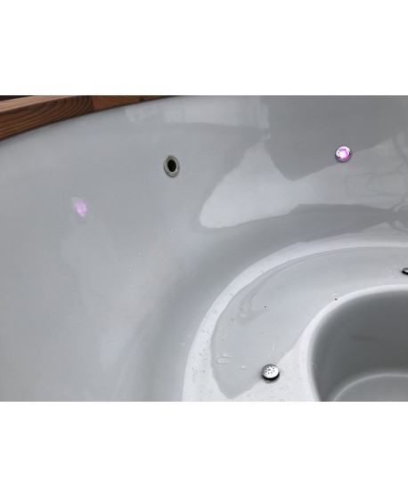 Wood fired hot tub with massages Wood fired hot tub with massages