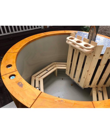 benches of hot tub