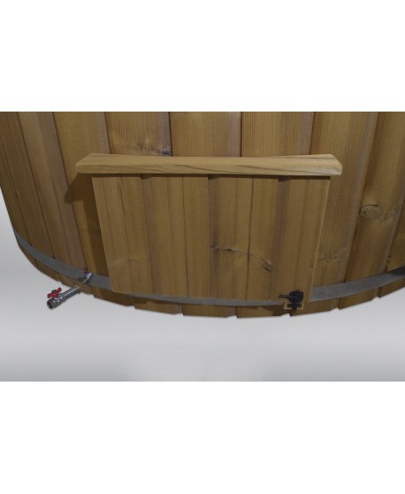 Fiberglass hot tub with podium Fiberglass hot tub with podium