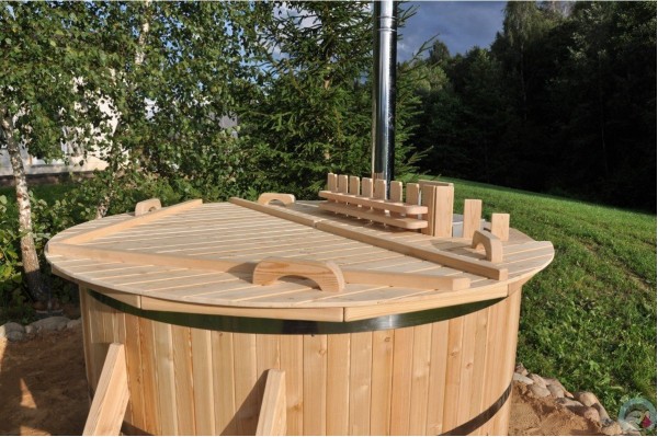 Wooden larch hot tub 1,8 Wooden larch hot tub 1,8