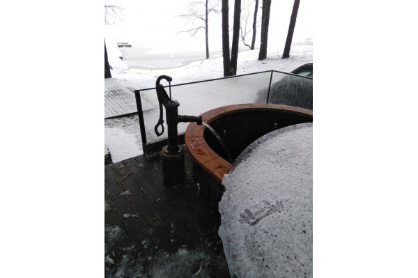 Ofuro hot tub with massages Ofuro hot tub with massages