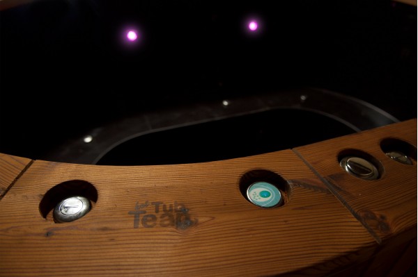 Ofuro hot tub with massages Ofuro hot tub with massages