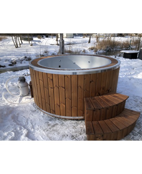 Massage Jacuzzi with overflow system