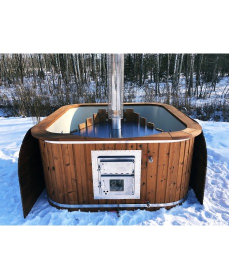 Wooden hot tub with plastic lined and powerful stove Wooden hot tub with plastic lined and powerful stove