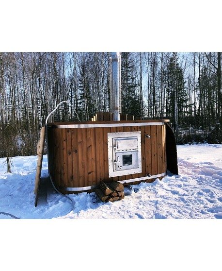 Wooden hot tub with plastic lined and powerful stove Wooden hot tub with plastic lined and powerful stove