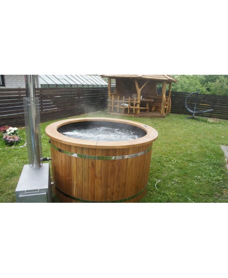 Plastic lined hot tub with thermowood Plastic lined hot tub with thermowood
