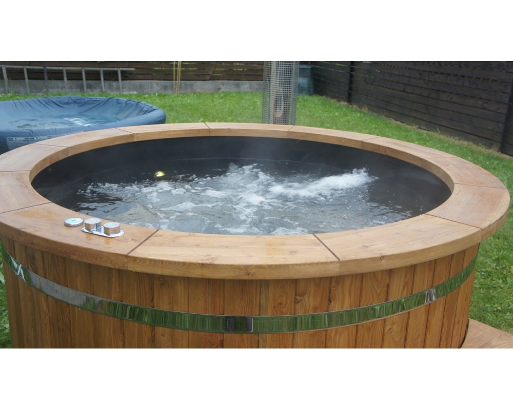 Plastic lined hot tub with thermowood