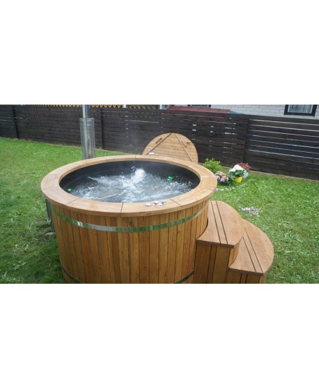 Plastic lined hot tub with thermowood Plastic lined hot tub with thermowood
