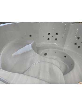 Acrylic hot tub